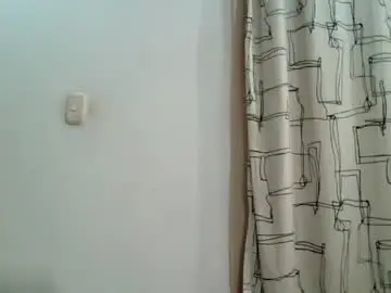 Chaturbate Live Sex Cam of scarlett_red_11