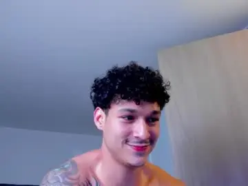 Chaturbate Live Sex Cam of morthy_downey