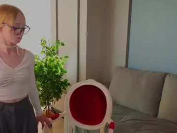 Chaturbate Sex Cam of imeldamoxey