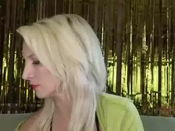 Chaturbate Adult Webcams of serenexxmilf