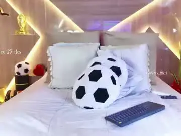 Chaturbate Live Sex Cam of carlotta_ricci