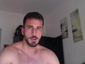 Chaturbate Live Sex Cam of hornyasfuckk33