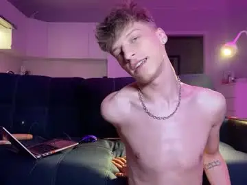 Chaturbate Live Sex of andytwinkkk