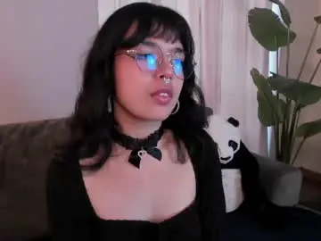 Chaturbate Live Sex Cam of saphyralux