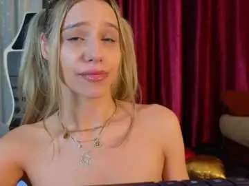 Chaturbate Live Sex Cam of mellisakim