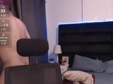 Chaturbate Live Porn of andrewmhilton_