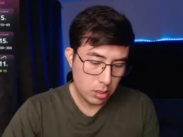Chaturbate Sex Chat of andrewmhilton_