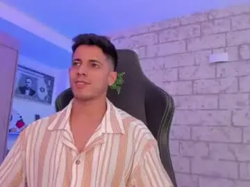 Chaturbate Live Sex Cam of ashton_coleman_