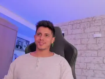 Chaturbate Live Sex Cam of ashton_coleman_