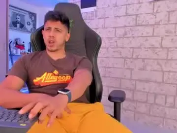 Chaturbate Sex Cam of ashton_coleman_