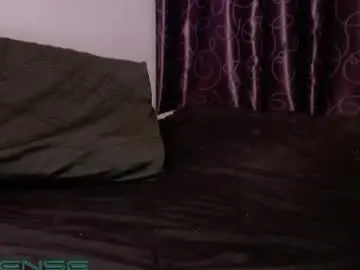 Chaturbate Free Live Porn of kiabigdick
