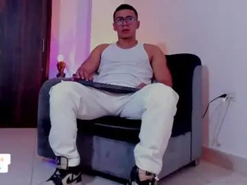 Chaturbate Live Sex of bastian_franco01