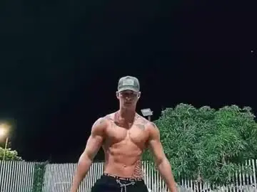 Chaturbate Free Live Porn of chris_angel01