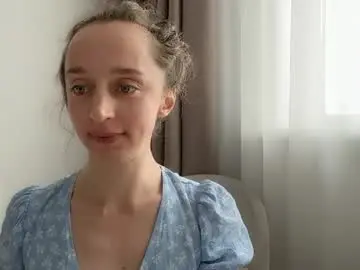 Chaturbate Live Sex Cam of shy_schoolgirl_