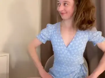 Chaturbate Live Sex Cam of shy_schoolgirl_