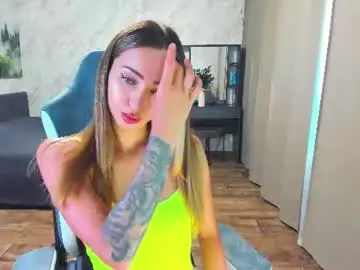 Chaturbate Live Sex Cam of berry_lipsss