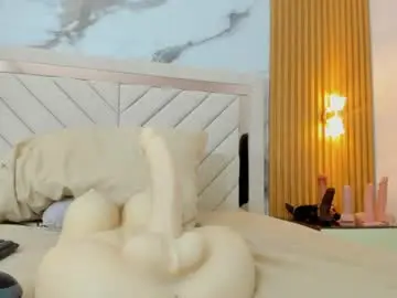 Chaturbate Live Sex Cam of karolandluna