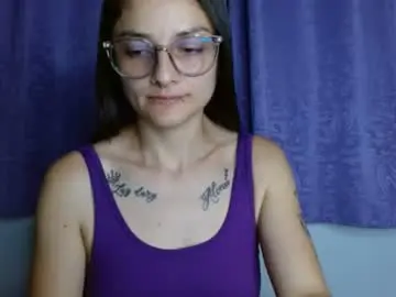 Chaturbate Free Live Porn of lilcoralinne_0