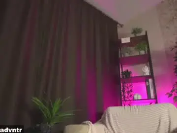 Chaturbate Live Sex Cam of rus_adventure