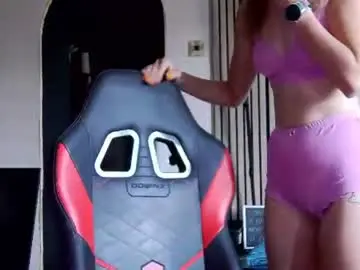 Chaturbate Free Porn Cam of karoline121