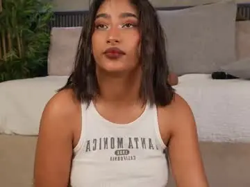 Chaturbate Live Sex Cam of willow_hendrix