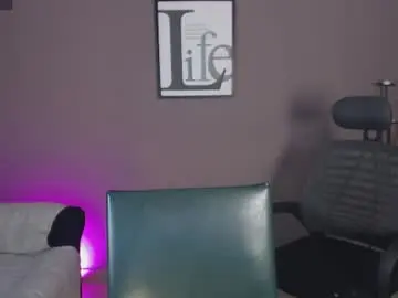 Chaturbate Sex Cam of evee_e
