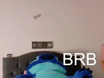 Chaturbate Free Porn Cam of harry_brown2324
