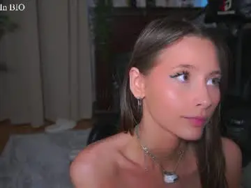 Chaturbate Watch Live Sex Cams of falinecrosthwaite
