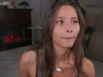 Chaturbate Free Live Porn of falinecrosthwaite