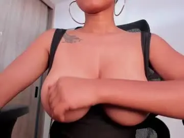 Chaturbate Best Webcam of bianca_and_maxwell
