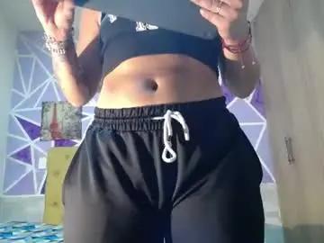 Chaturbate Live Porn of hellen_maya