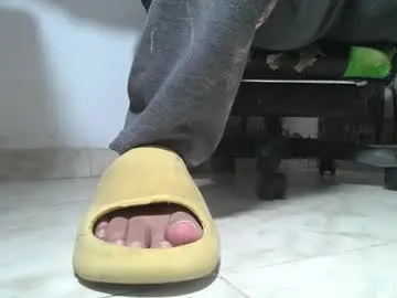 Chaturbate Watch Live Sex Cams of srfindomfeet_