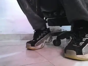 Chaturbate Sex Cam of srfindomfeet_