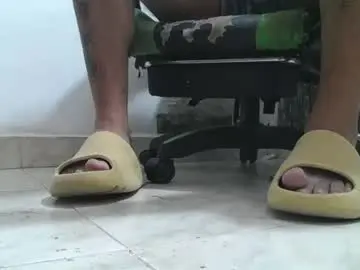 Chaturbate Adult Video Chat of srfindomfeet_