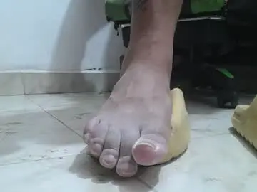 Chaturbate Live Sex of srfindomfeet_