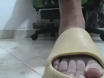 Chaturbate Watch Live Sex Cams of srfindomfeet_