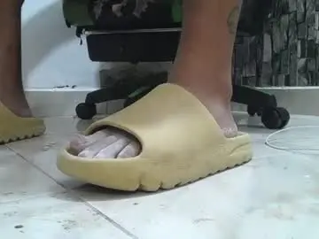 Chaturbate Best Webcam of srfindomfeet_