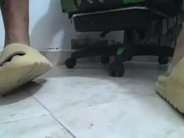 Chaturbate Nude Webcam of srfindomfeet_