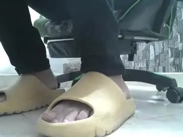 Chaturbate Sex Chat of srfindomfeet_