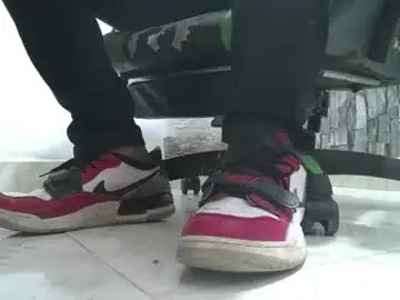 Chaturbate Adult Webcam of srfindomfeet_