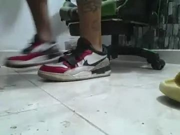 Chaturbate Private Sex Chat of srfindomfeet_