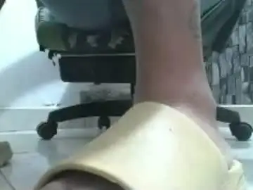 Chaturbate Private Sex Chat of srfindomfeet_