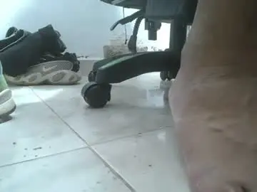 Chaturbate Best Webcam of srfindomfeet_