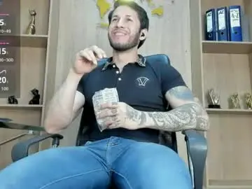 Chaturbate Live Sex Cam of george_diesell_