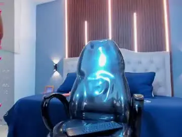 Chaturbate Free Porn Cam of mikaela_petite18