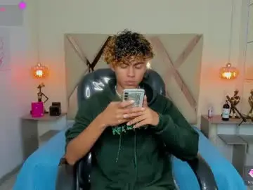 Chaturbate Best live sex cam show of anyelotwink