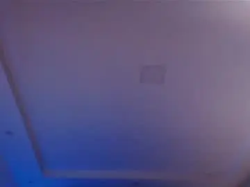 Chaturbate Live Sex Cam of welliza