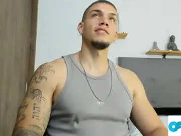 Chaturbate Sex Chat of axel_taylor21