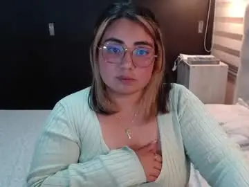 Chaturbate Best live sex cam show of yini_angel07