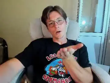 Chaturbate Live Sex Cam of deni_boy99
